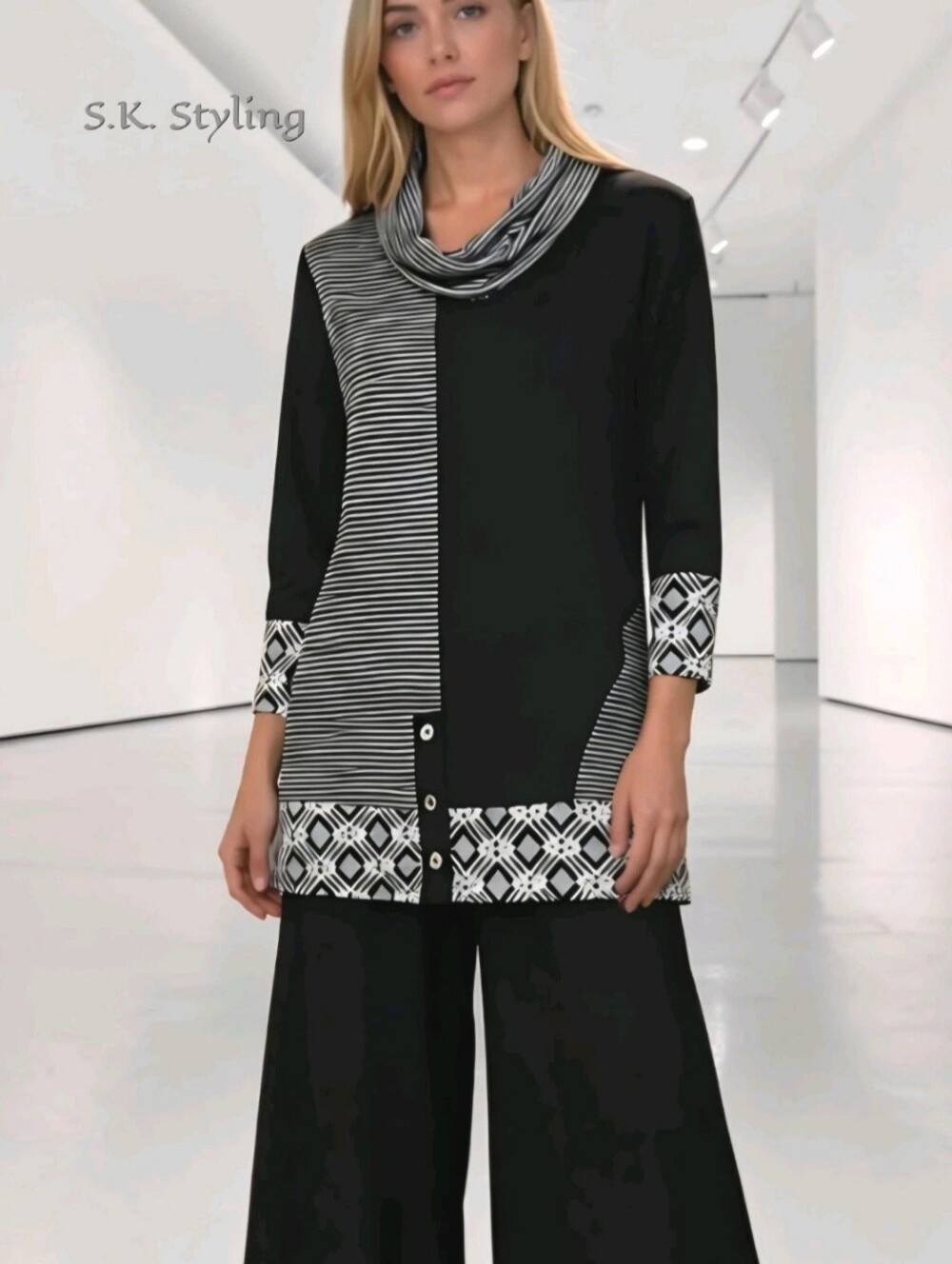 Ali Miles Mixed Pattern Cowl Neck Knit Tunic Black White Color Block Artsy M